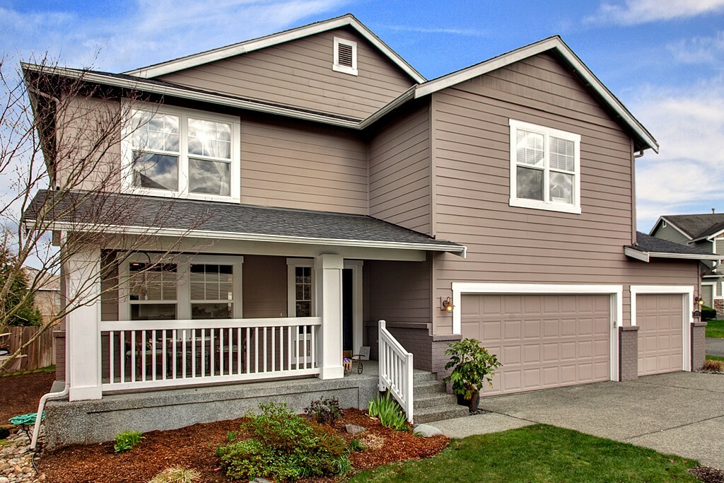 Property Photo:  207 243rd Avenue SE  WA 98074 