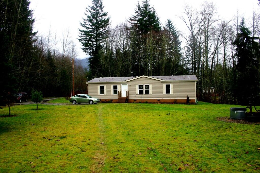 Property Photo: 5652 State Route 9 WA 98284
