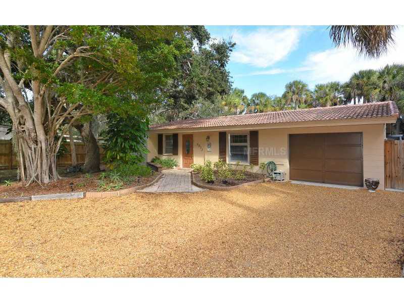 Property Photo:  5033 Commonwealth Drive  FL 34242 