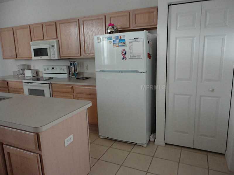 Property Photo:  