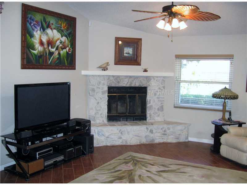 Property Photo:  606 Pineneedle Lane  FL 34223 