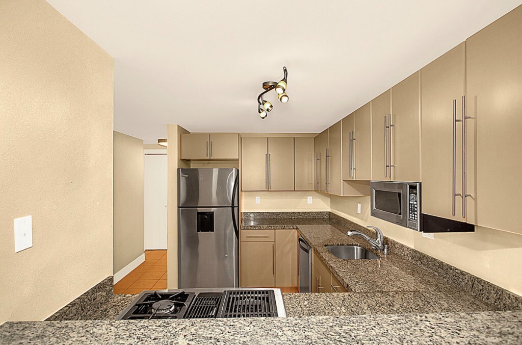 Property Photo: 731 Broadway E 1 WA 98102