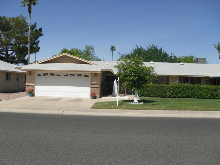 Property Photo:  10426 W Prairie Hills Circle  AZ 85351 