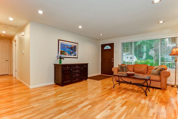 Property Photo: 12030 NE 64th Street WA 98033