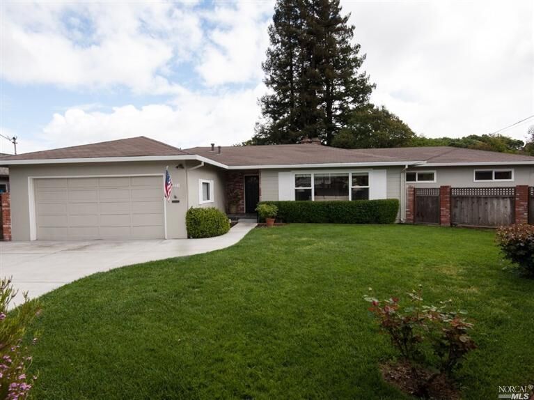 Property Photo: 21 Saint John Court CA 94947