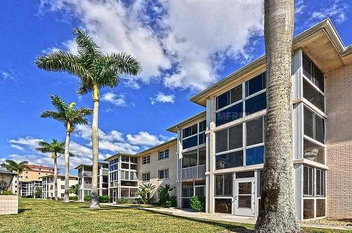 Property Photo:  200 The Esplanade 20  FL 34285 