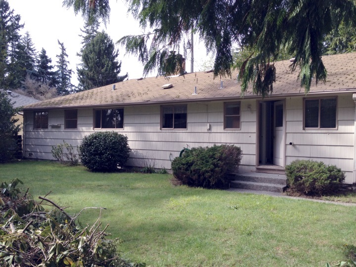 Property Photo:  18810 Densmore Ave N  WA 98133 