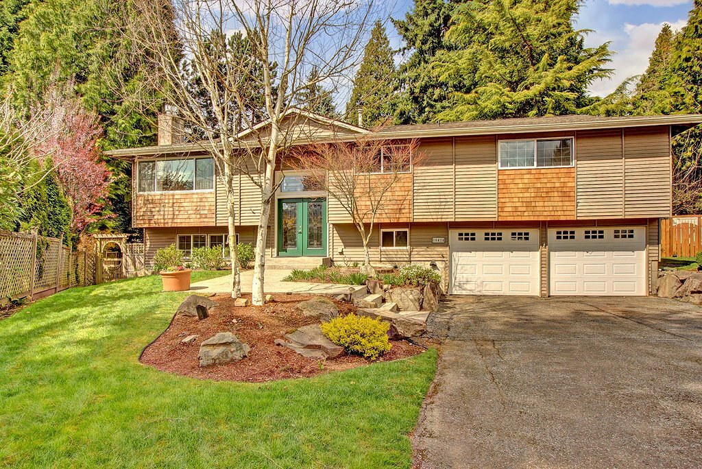 Property Photo:  10424 NE 196th St  WA 98011 