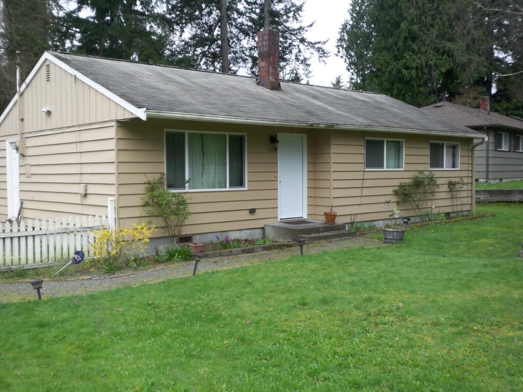 Property Photo:  19209 Forest Park Dr NE  WA 98155 