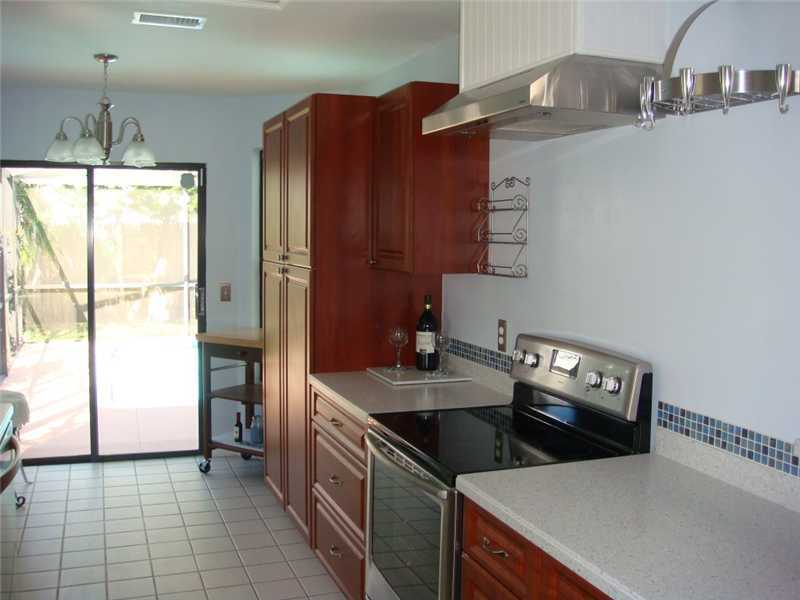 Property Photo:  2941 Longbrooke Way  FL 33760 