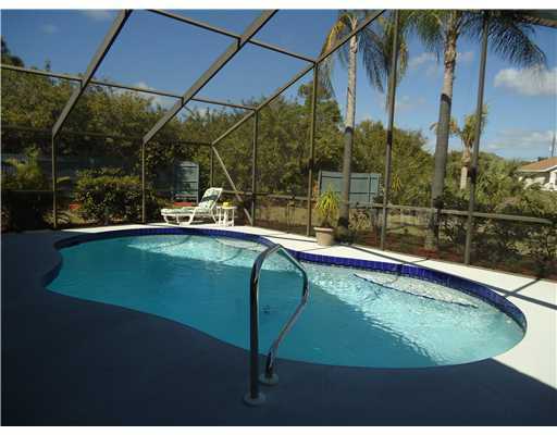 Property Photo:  7442 Rosemont Drive  FL 34224 