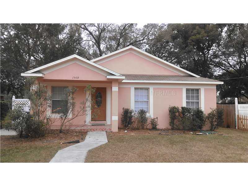 Property Photo:  1509 E Poinsettia Avenue  FL 33612 