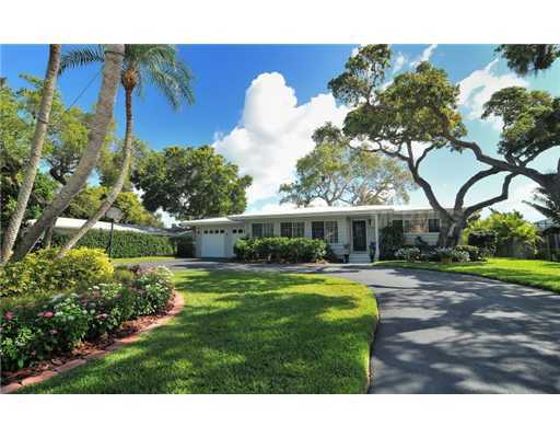 Property Photo:  7339 Periwinkle Drive  FL 34231 