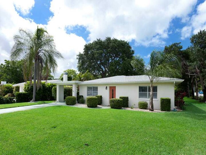 Property Photo: 641 Barcelona Avenue FL 34285