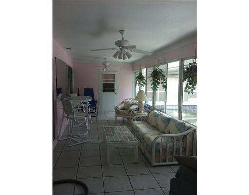 Property Photo: 6923 Bramblewood Dr FL 34668