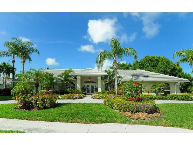 Property Photo:  7888 Estancia Way  FL 34238 