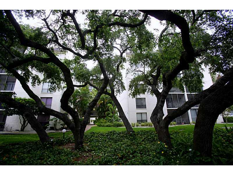 Property Photo: 6157 Midnight Pass Road E 12 FL 34242