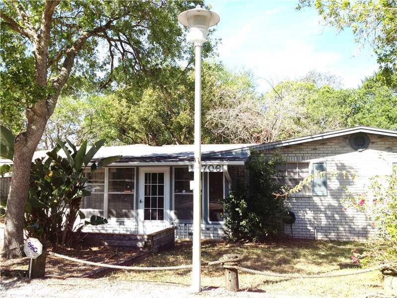 Property Photo:  10706 N Connechusett Road  FL 33617 