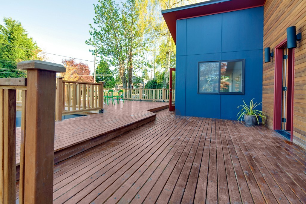 Property Photo:  1615 34th Ave  WA 98122 