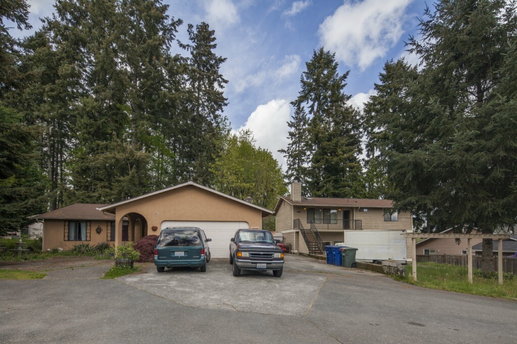 Property Photo: 18531 73rd Avenue NE WA 98028