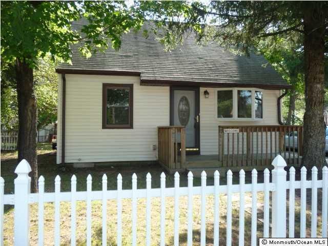 Property Photo:  511 Laurel Boulevard  NJ 08015 