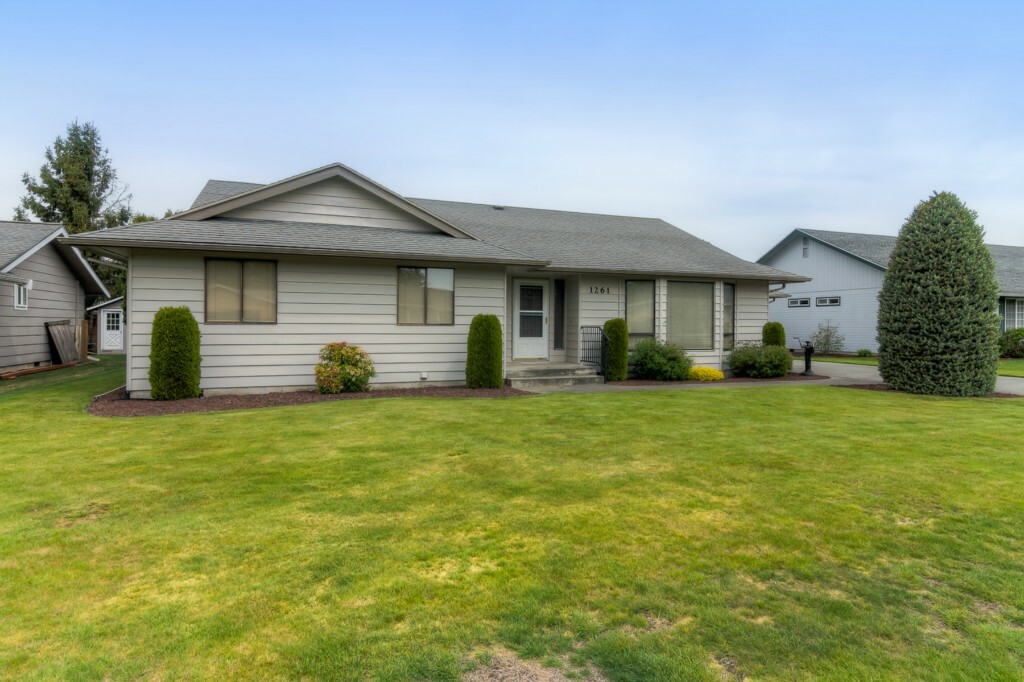 Property Photo:  1261 Garden Cir  WA 98264 