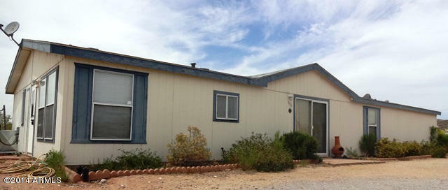 Property Photo:  533 W Kaniksu Street  AZ 85120 