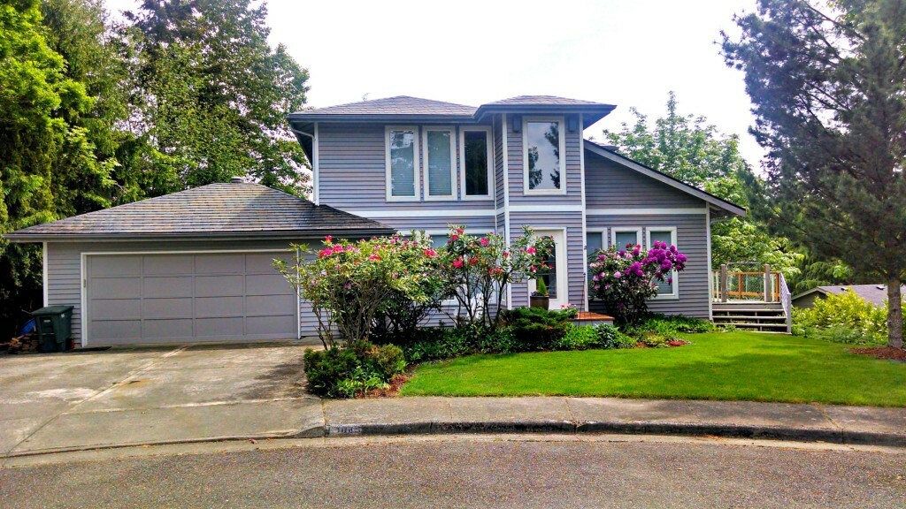 Property Photo:  3015 Crest Ct  WA 98226 