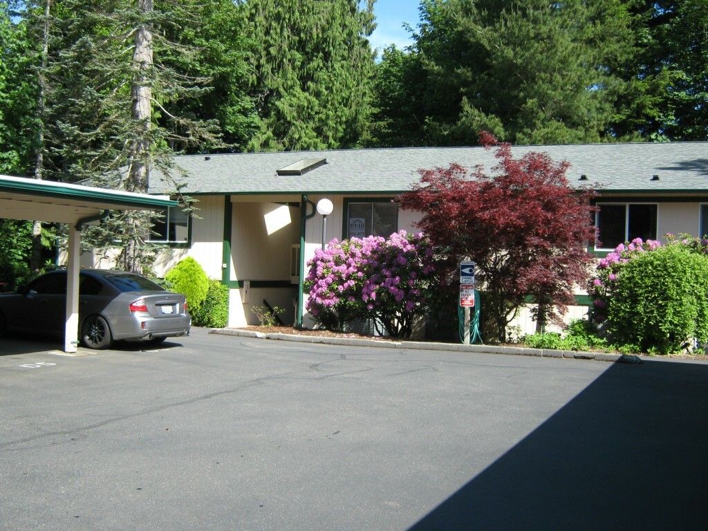Property Photo: 2959 SE Mile Hill Dr D-6 WA 98366