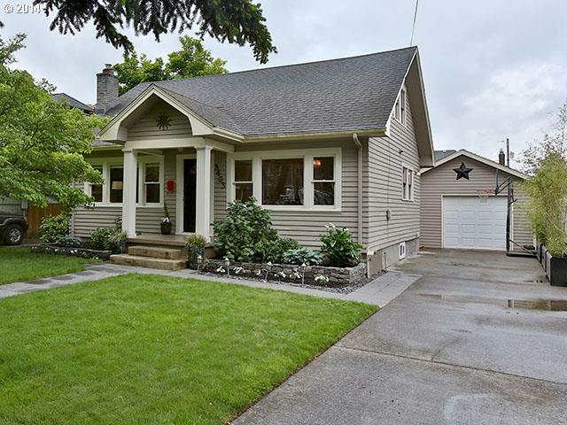 Property Photo: 3403 NE 45th Ave OR 97213