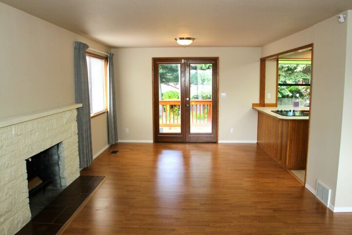 Property Photo: 3618 70th Ave W WA 98466