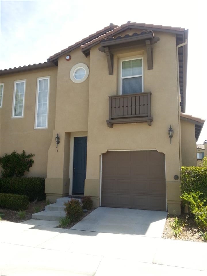 Property Photo:  13345 Calle Del Campo #3  CA 92129 