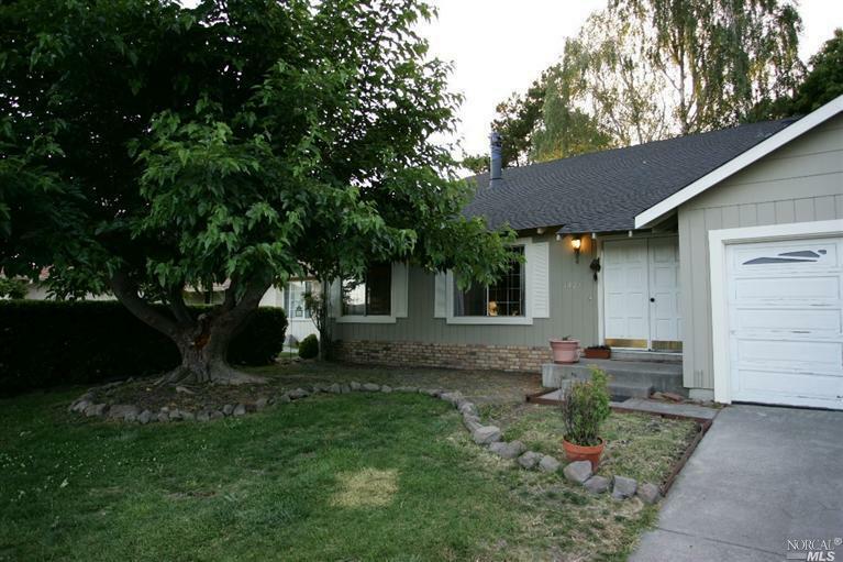 Property Photo:  1423 Tanager Lane  CA 94954 