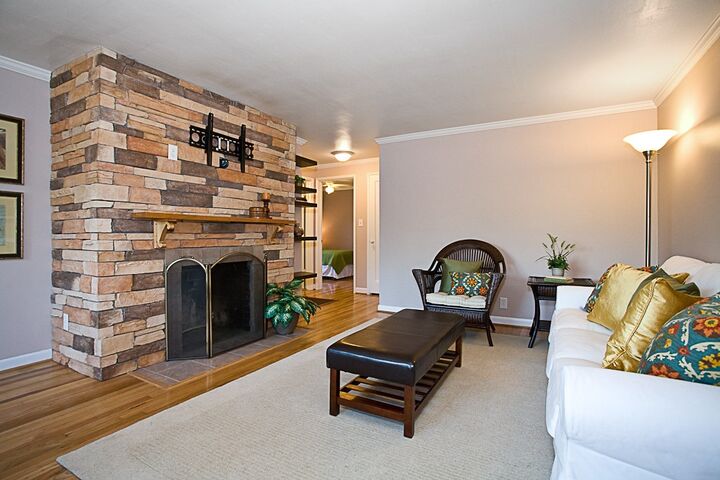 Property Photo:  16041 8th Ave NE  WA 98155 