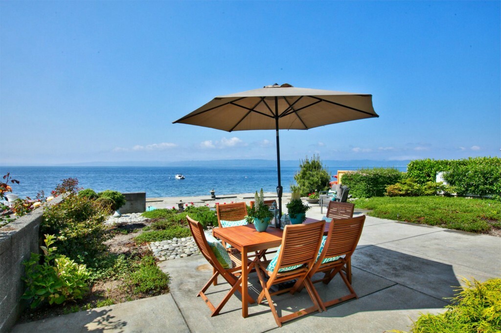 Property Photo:  11201 Arroyo Beach Place SW  WA 98146 