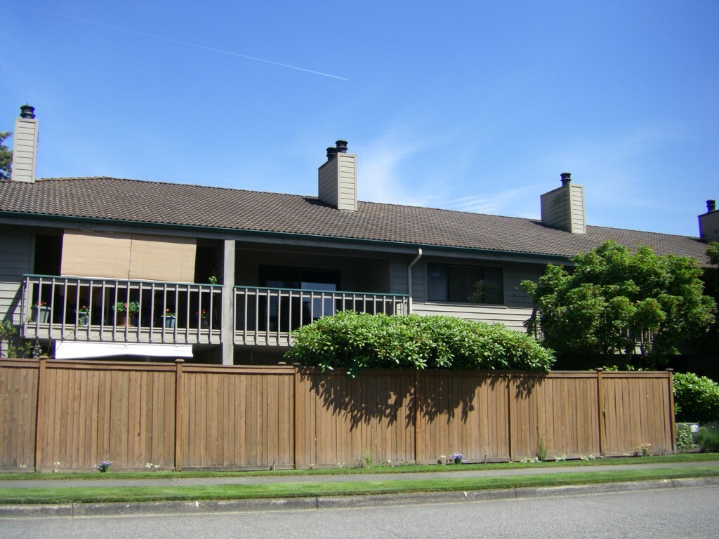 Property Photo:  1311 N Highlands Pkwy 2  WA 98406 