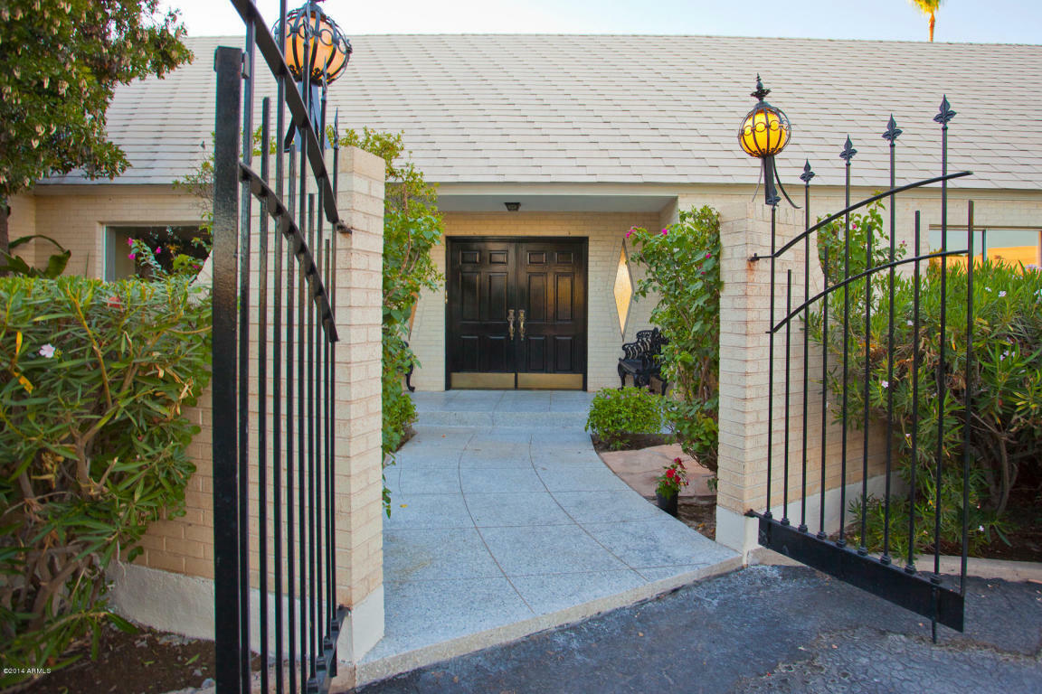 Property Photo:  21 Biltmore Estates Drive  AZ 85016 