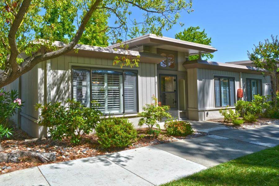 Property Photo:  1131 Running Springs Rd 5  CA 94595-2902 