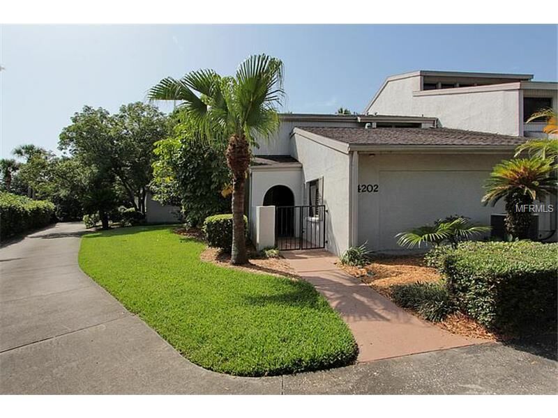 Property Photo:  4202 Golf Club Lane  FL 33618 