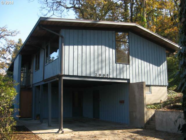 Property Photo: 2995 Charnelton St OR 97405