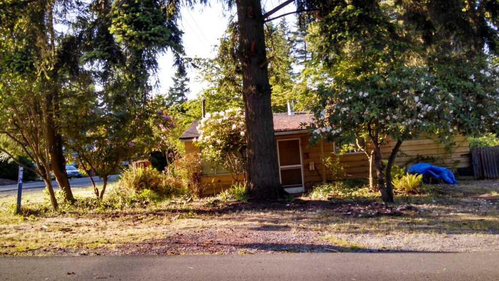 Property Photo:  502 NE 189th St  WA 98155 