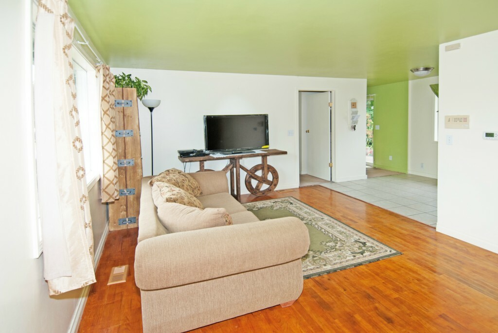 Property Photo:  1944 SW 351st St  WA 98023 