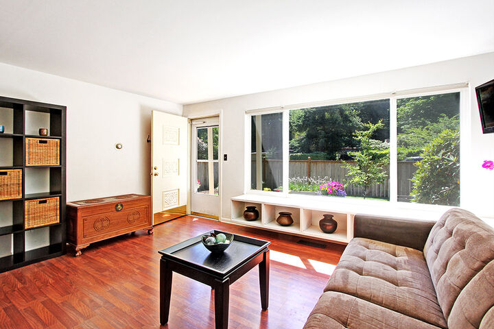 Property Photo:  14730 25 Avenue NE  WA 98155