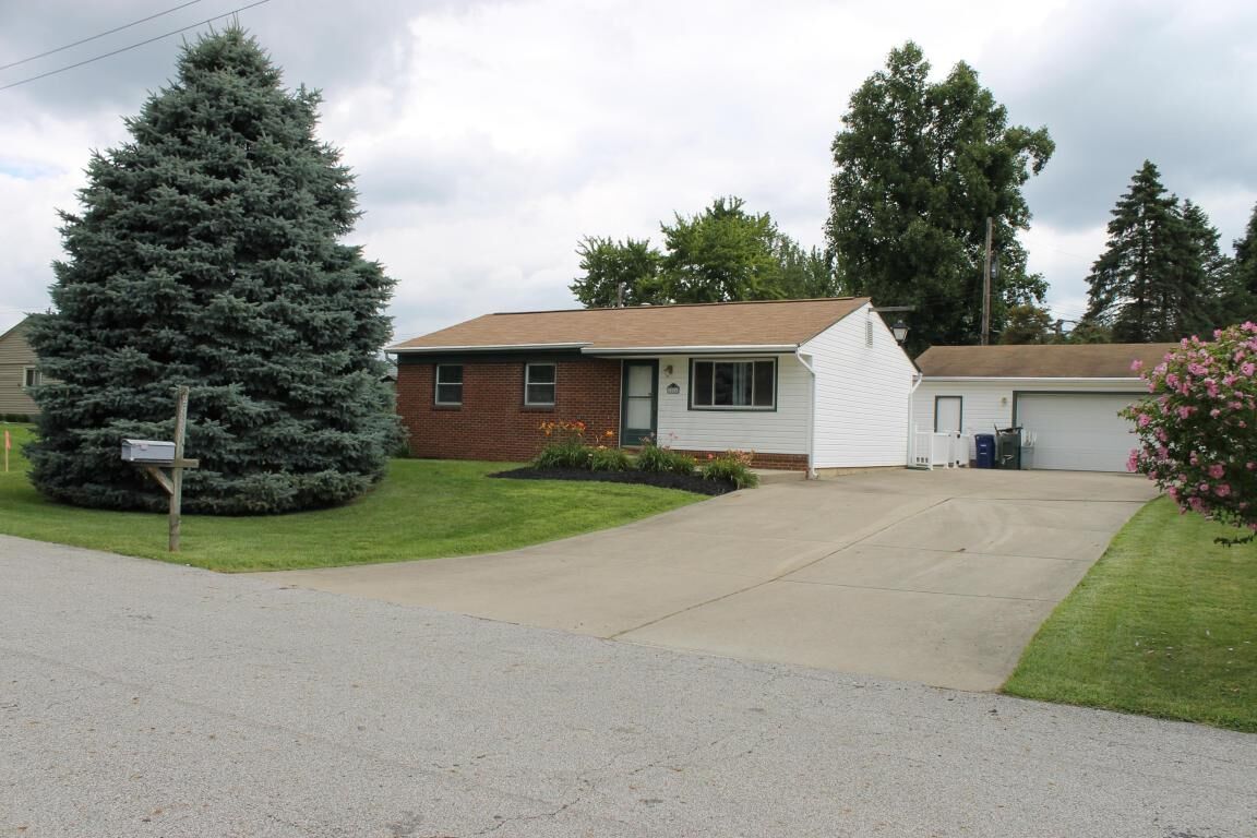 Property Photo:  2886 Lake Park Drive  OH 43232 