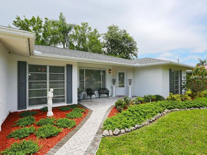 Property Photo: 404 Baycrest Drive FL 34285