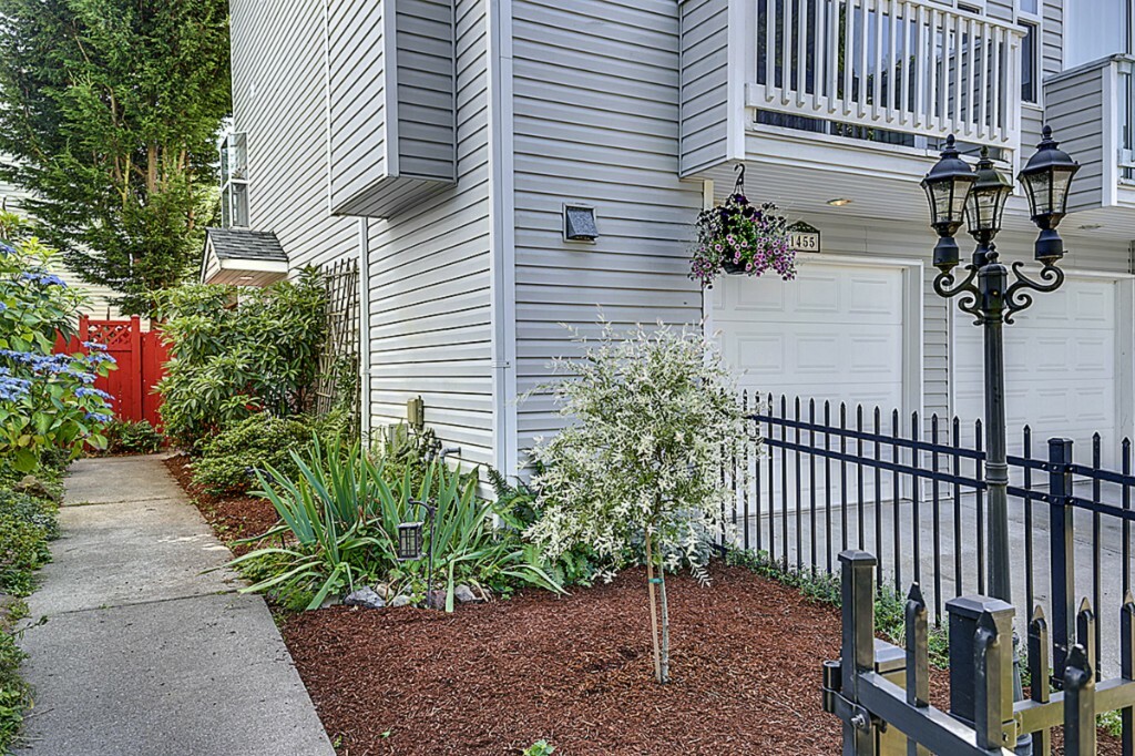 Property Photo:  1455 NW 92nd St  WA 98117 