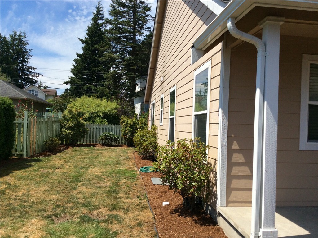 Property Photo: 5857 Malloy Ave WA 98248