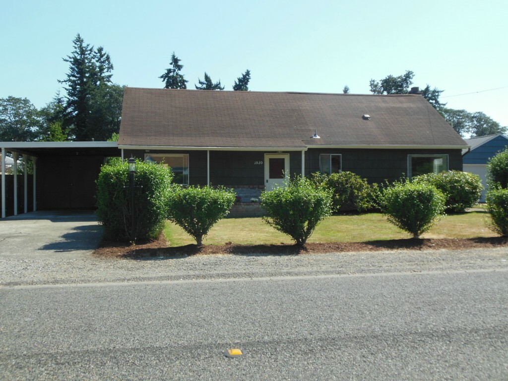 Property Photo:  1020 121st St S  WA 98444 