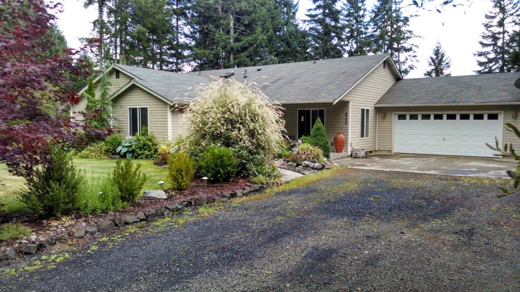 Property Photo: 211 W Dayton Trails Dr WA 98584