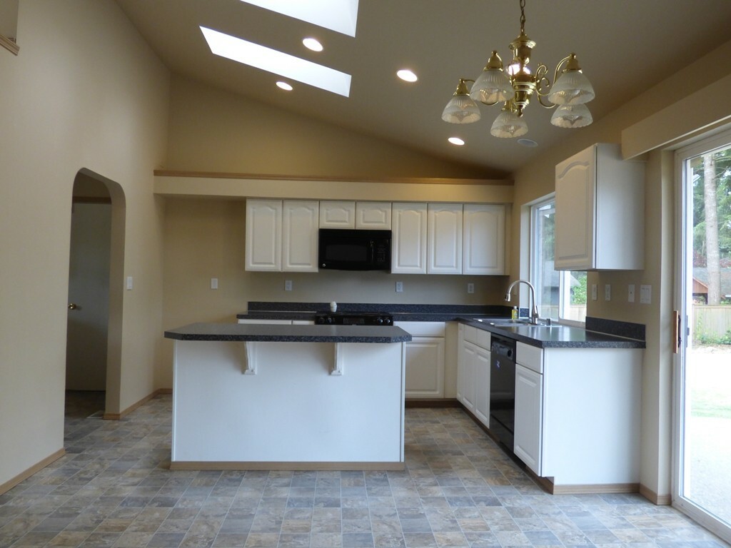 Property Photo:  21006 80th Av Ct E  WA 98387 